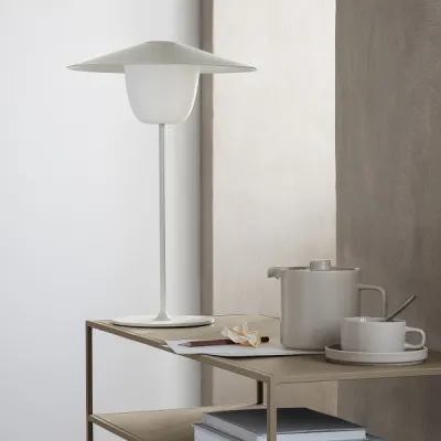 ANI LAMP Mobile LED-Tischleuchte Magnet