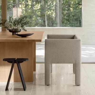 AVIO Hocker (23 x 38 cm) Black Oak 23 x 38 cm