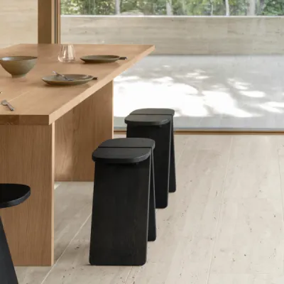 AVIO Hocker (23 x 38 cm) Black Oak 23 x 38 cm