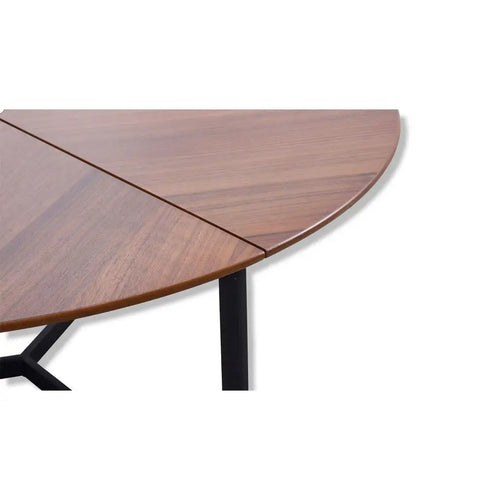 Bild 1 in Galerieansicht laden. Couchtisch Focus aus Nussbaumfurnier Ø 95cm - Sitzdesign