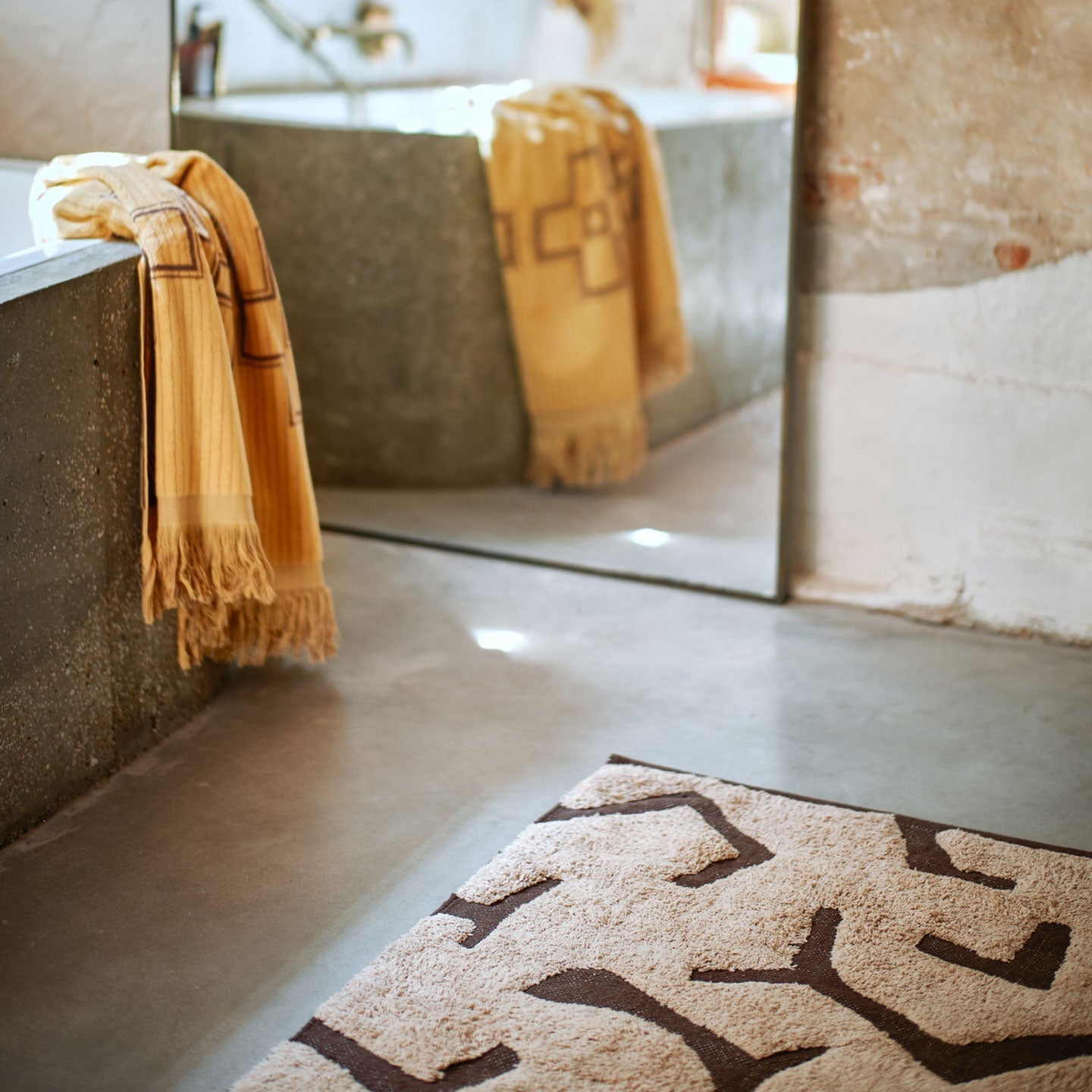 Badematte aus Baumwolle in braun/creme - Badematte