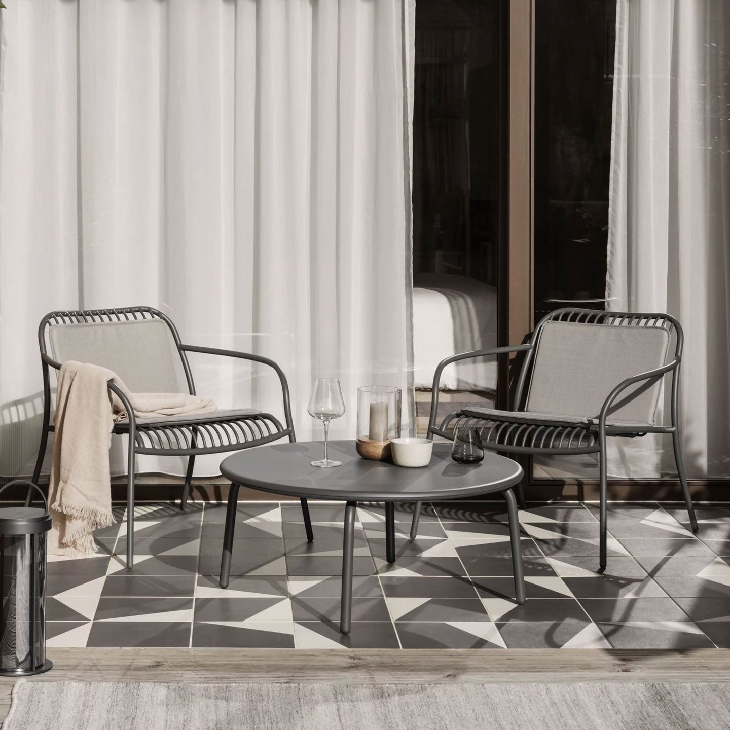 Outdoor Loungetisch YUA in Stahl - Loungetisch