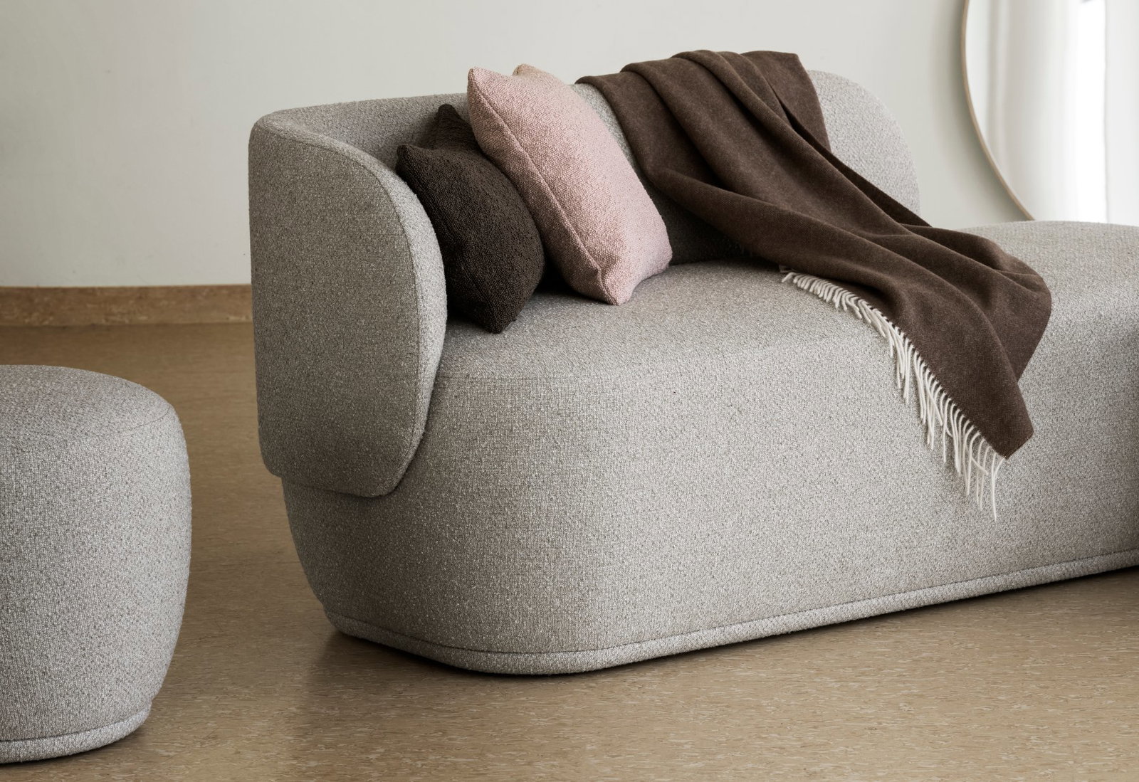 KUON Chaiselongue Links