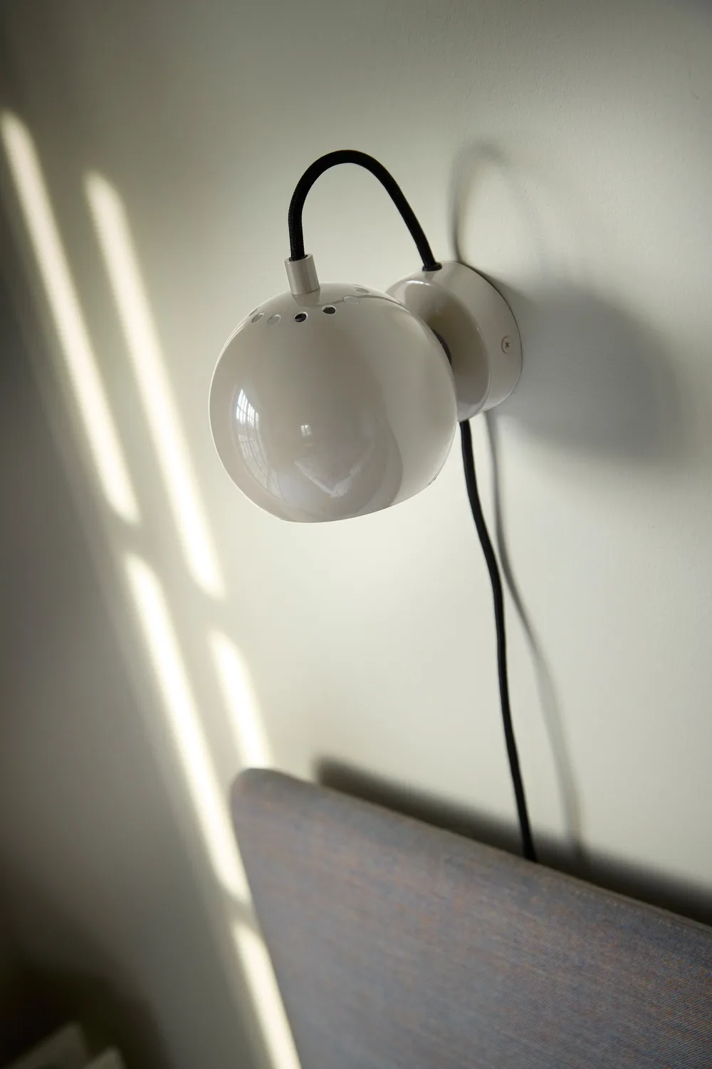 Frandsen Ball Wandleuchte Ø12