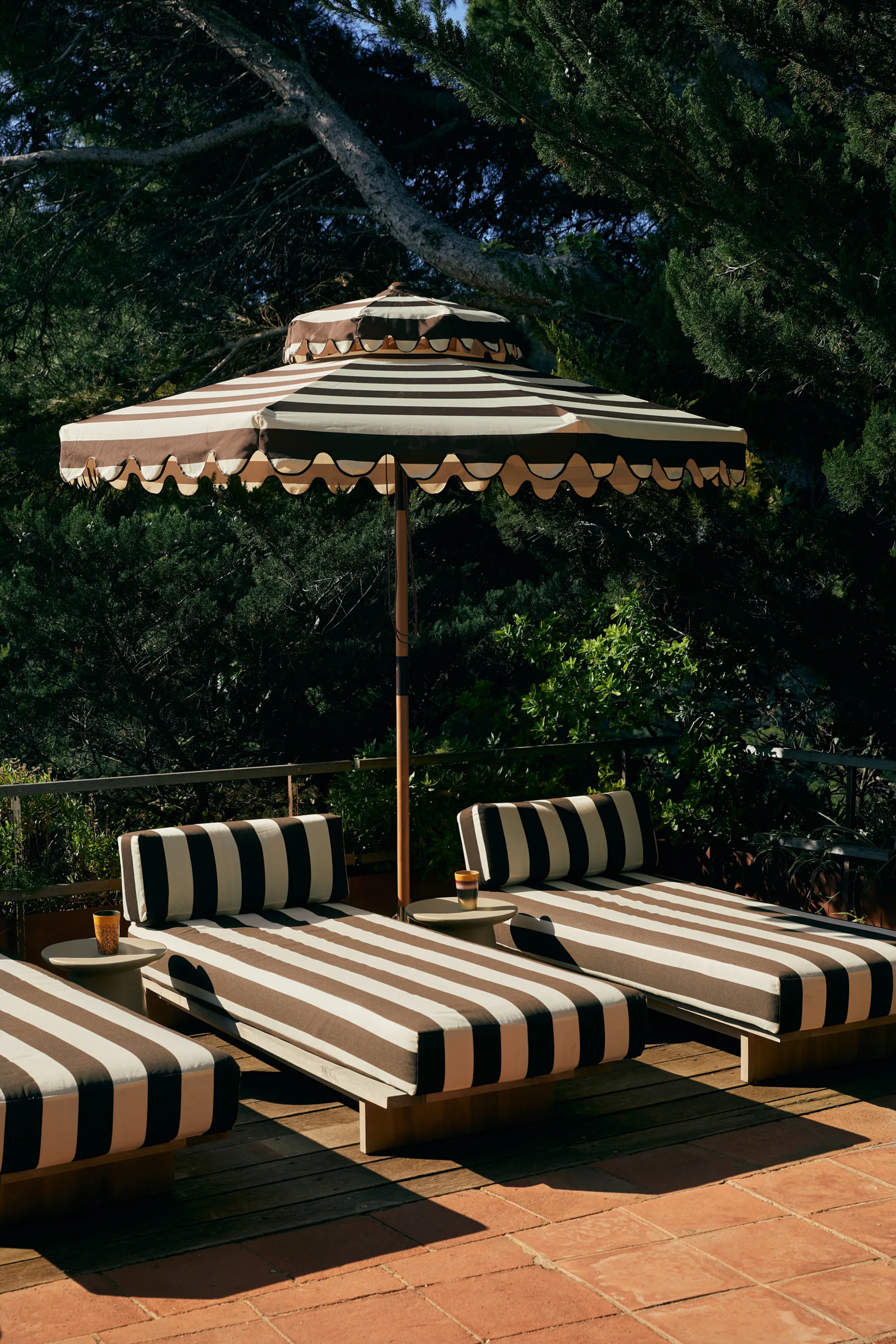 HKliving Outdoor Daybed Teak – Wohnambiente