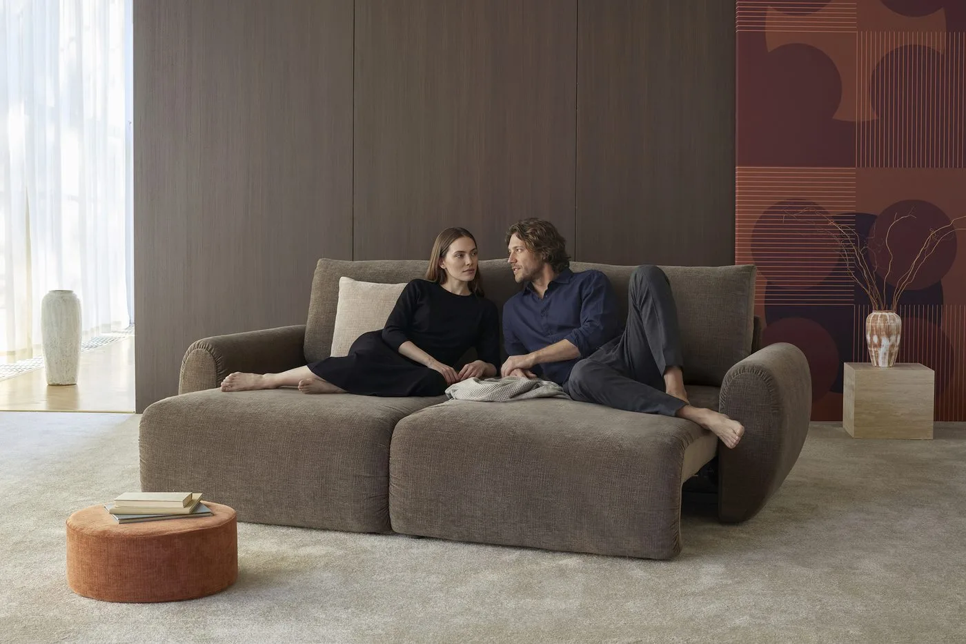 norum-schlafsofa-mit-curve-armlehnen