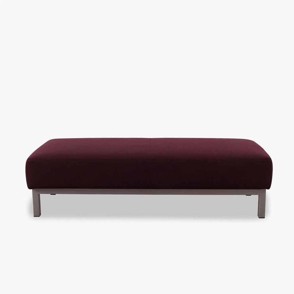 Hocker in Stoff brombeere