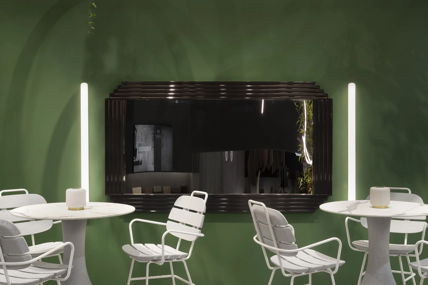 SLIDE CORDIALE MIRROR – Milieubild 4