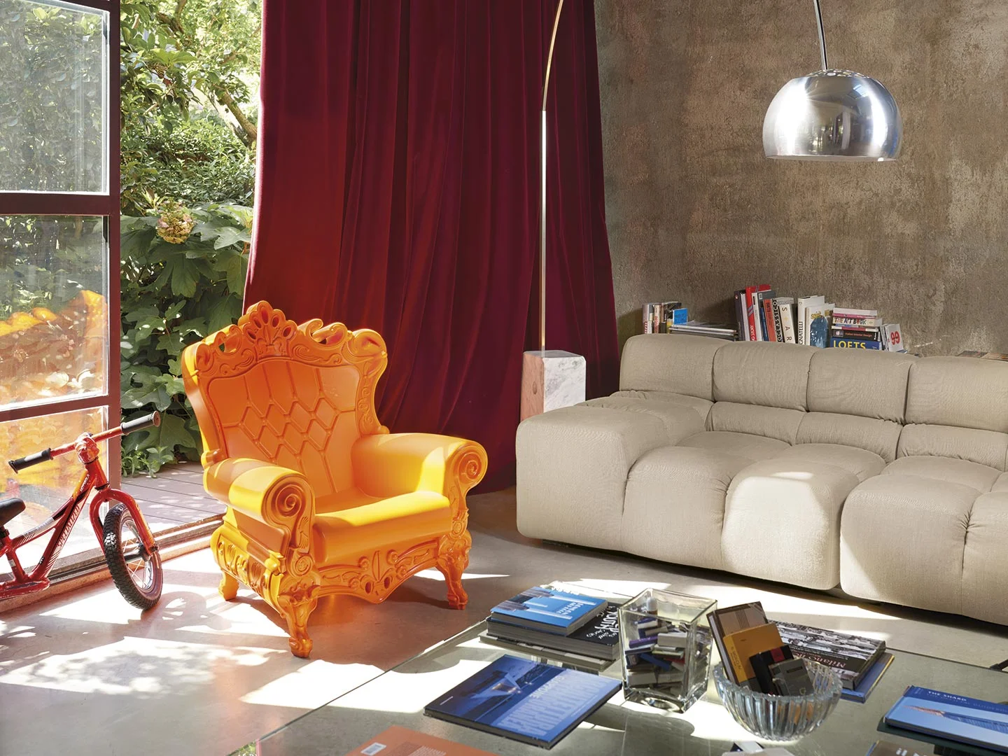 Slide Little Queen Of Love – Dekorations-Hocker